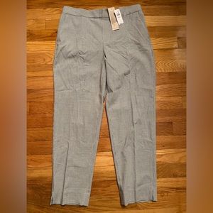 NWT Banana Republic ankle length houndstooth pants for spring/summer. Size 8P